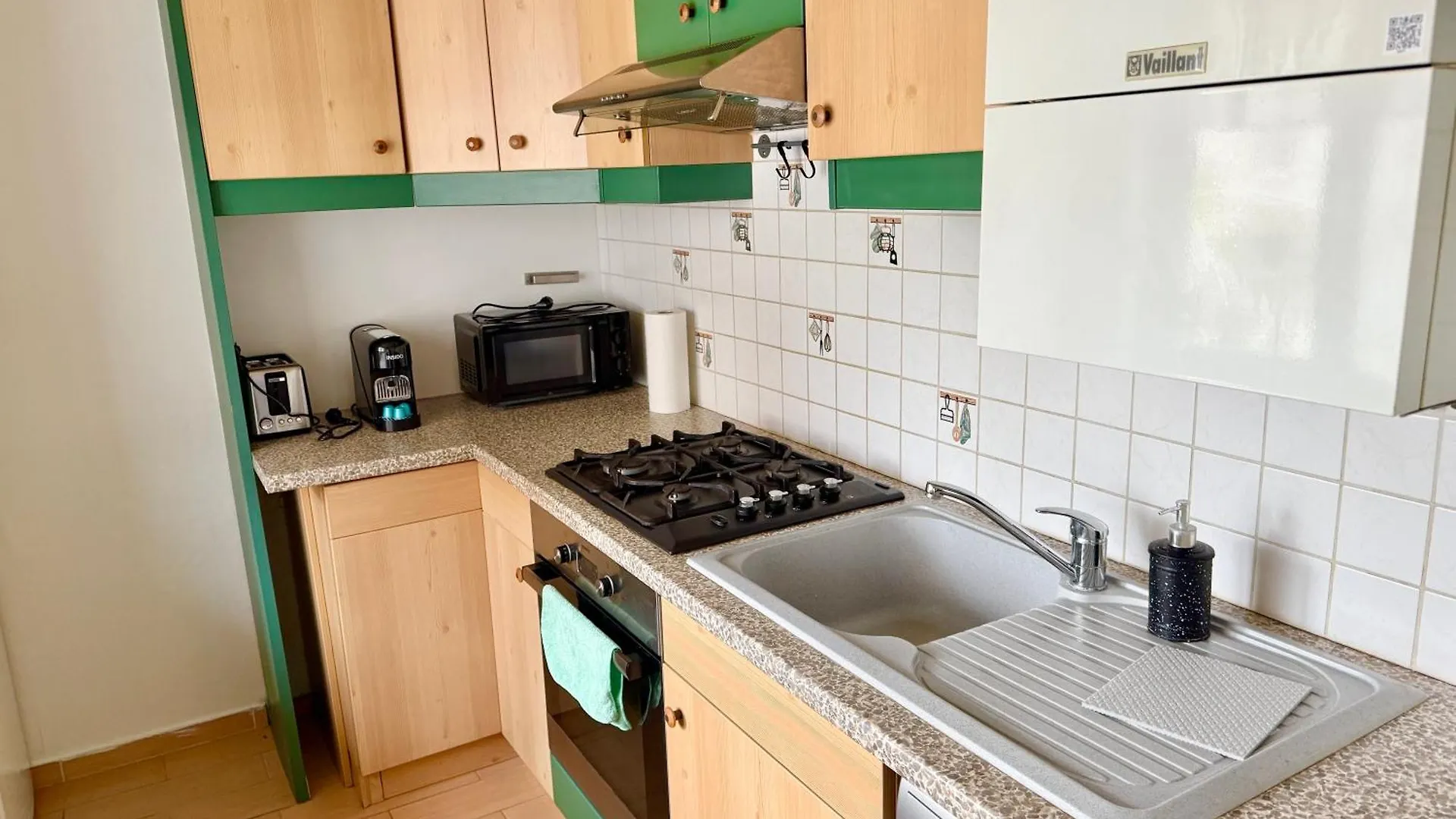 Cosy Apartment Near Airport & Train Schwechat